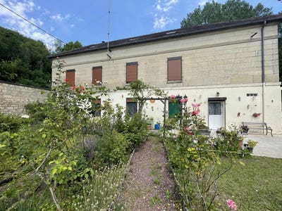 /international/fr/saint-vaast-les-mello-picardie-310108994600/