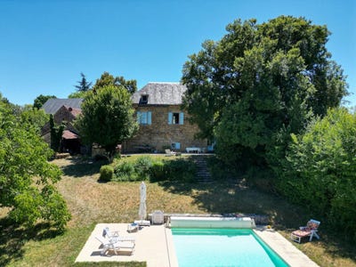 /international/fr/gourdon-midi-pyrenees-310105924754/