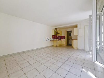 /international/fr/6-rue-robert-marchand-gentilly-ile-de-france-310099622352/