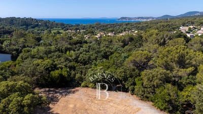 /international/fr/la-croix-valmer-provence-alpes-cote-d-azur-310100956236/