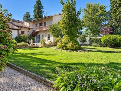 /international/fr/bourg-en-bresse-rhone-310110290284/