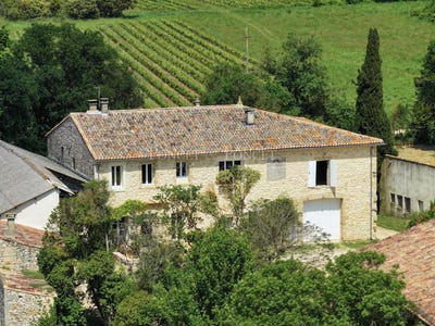 /international/fr/nimes-languedoc-roussillon-310099658439/
