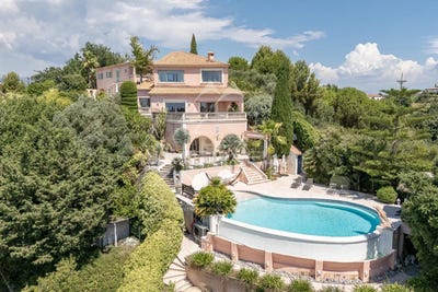 /international/fr/cagnes-sur-mer-provence-alpes-cote-d-azur-310101061652/