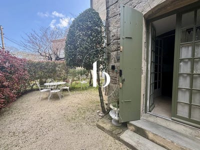 /international/fr/uzes-languedoc-roussillon-310101060141/