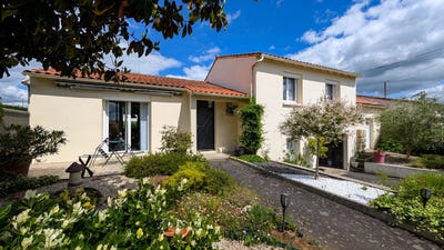 /international/fr/cerizay-charente-310108314663/