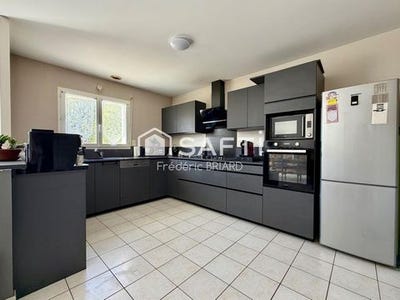 /international/fr/vaire-pays-de-la-loire-310106116450/