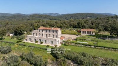 /international/fr/fayence-provence-alpes-cote-d-azur-310101389734/?lang=it
