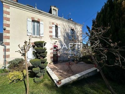 /international/fr/parthenay-charente-310108114582/?lang=th