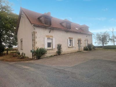 /international/fr/saint-marcel-en-murat-auvergne-310102703566/