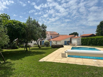 /international/fr/la-chapelle-hermier-pays-de-la-loire-310104467709/
