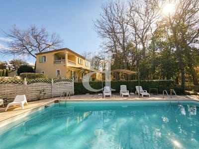 /international/fr/mormoiron-provence-alpes-cote-d-azur-310119798779/