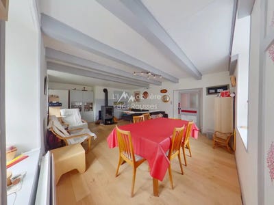 /international/fr/bois-d-amont-franche-comte-310106998237/