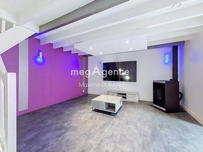 /international/fr/cholet-pays-de-la-loire-310108995684/