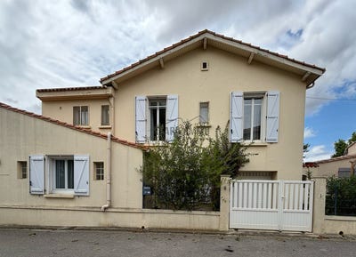 /international/fr/luc-sur-orbieu-languedoc-roussillon-310106780484/