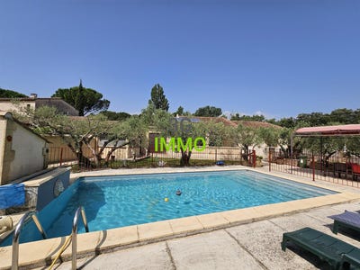/international/fr/castillon-du-gard-languedoc-roussillon-310098053311/?lang=de