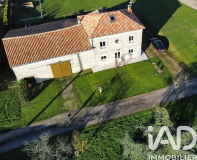 /international/fr/feuillade-charente-310104775201/