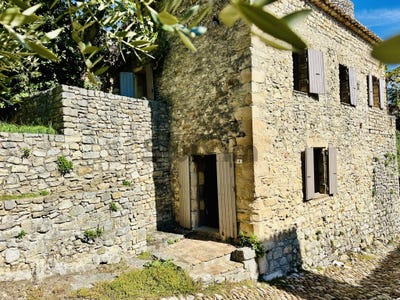 /international/fr/la-roque-sur-ceze-languedoc-roussillon-310103138600/