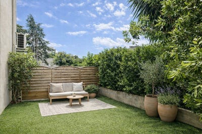 /international/fr/narbonne-languedoc-roussillon-310107362550/
