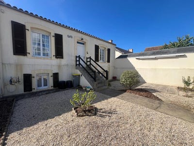 /international/fr/jard-sur-mer-pays-de-la-loire-310108703883/