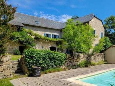 /international/fr/lunac-midi-pyrenees-120094448736/
