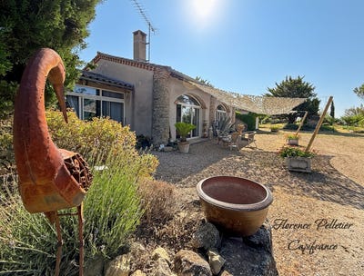 /international/fr/cuq-toulza-midi-pyrenees-310119943460/