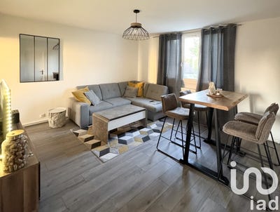 /international/fr/la-chapelle-saint-luc-ardennes-310101044715/