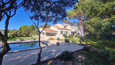/international/fr/rochefort-du-gard-languedoc-roussillon-310107150113/