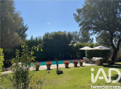 /international/fr/venasque-provence-alpes-cote-d-azur-310106051979/