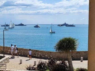 /international/fr/antibes-provence-alpes-cote-d-azur-310106115670/