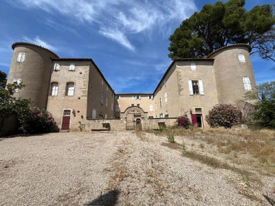 /international/fr/lezignan-la-cebe-languedoc-roussillon-310102748197/