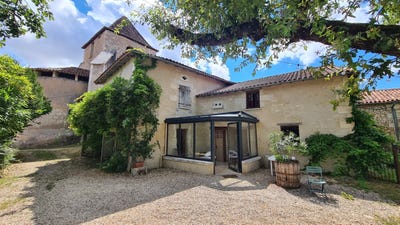 /international/fr/aubeterre-sur-dronne-charente-310107070779/