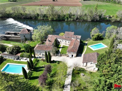/international/fr/puy-l-eveque-midi-pyrenees-310099572593/