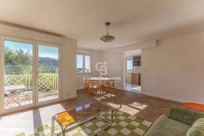 /international/fr/l-ile-rousse-corsica-310108676857/