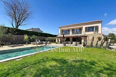 /international/fr/grasse-provence-alpes-cote-d-azur-310109238306/?lang=de