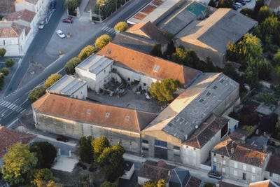 /international/fr/st-jean-d-angely-charente-310107559787/