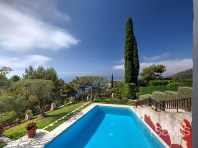 /international/fr/eze-provence-alpes-cote-d-azur-310110359741/