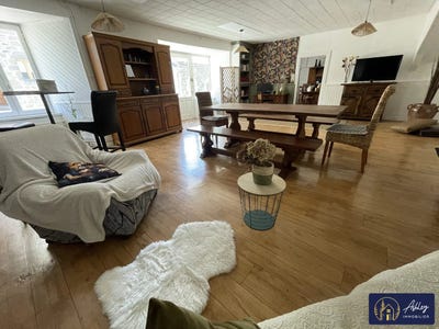 /international/fr/apchon-auvergne-310100557977/