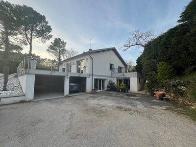 /international/fr/peyrins-rhone-310106833276/