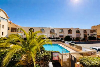 /international/fr/gruissan-languedoc-roussillon-310107414493/