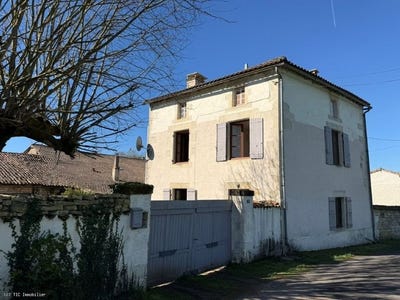 /international/fr/villefagnan-charente-310106745023/