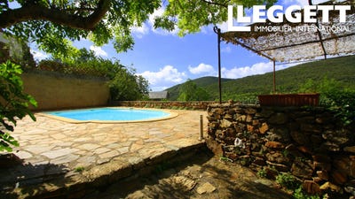 /international/fr/ferrieres-poussarou-languedoc-roussillon-120087611096/