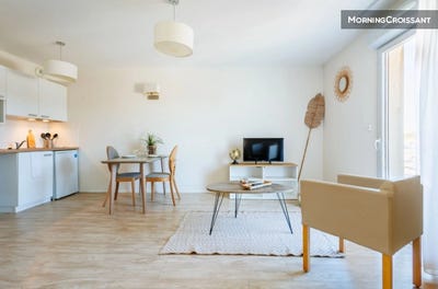 /international/fr/avignon-provence-alpes-cote-d-azur-310108428076/