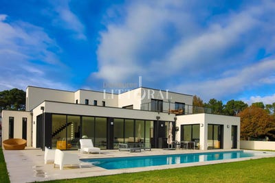 /international/fr/vannes-brittany-310103469773/
