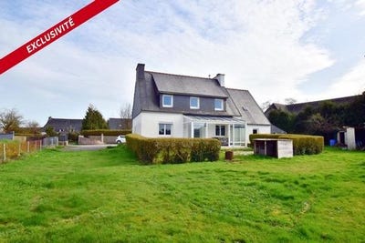 /international/fr/quemeneven-brittany-310106117288/