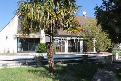 /international/fr/saint-remy-en-rollat-auvergne-310100661101/?lang=zh-cn
