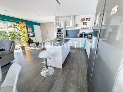 /international/fr/espondeilhan-languedoc-roussillon-310100178315/