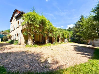 /international/fr/thiers-auvergne-310108089073/