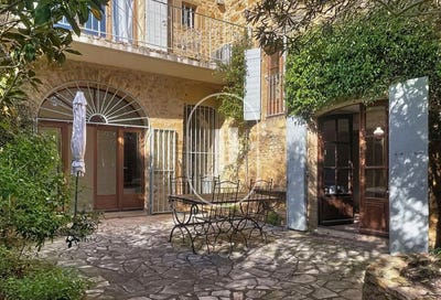 /international/fr/aigaliers-languedoc-roussillon-310106627897/