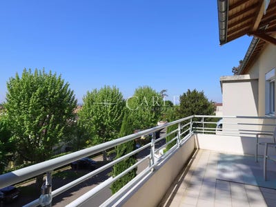 /international/fr/7-rue-maurice-genevoix-genas-rhone-310107623402/