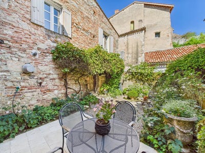 /international/fr/penne-d-agenais-aquitaine-310103222586/